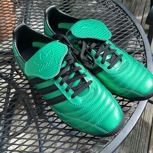 Adidas SL 72 OG Green Classic lace up Sneakers 38 or women’s 7.5